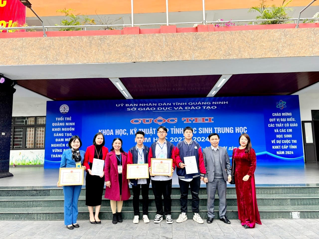 Cuộc thi khoa học kĩ thuật học sinh trung học tỉnh Quảng Ninh năm học 2023-2024 do trường TH, THCS và THPT Lê Thánh Tông đăng cai tổ chức thành công tốt đẹp!